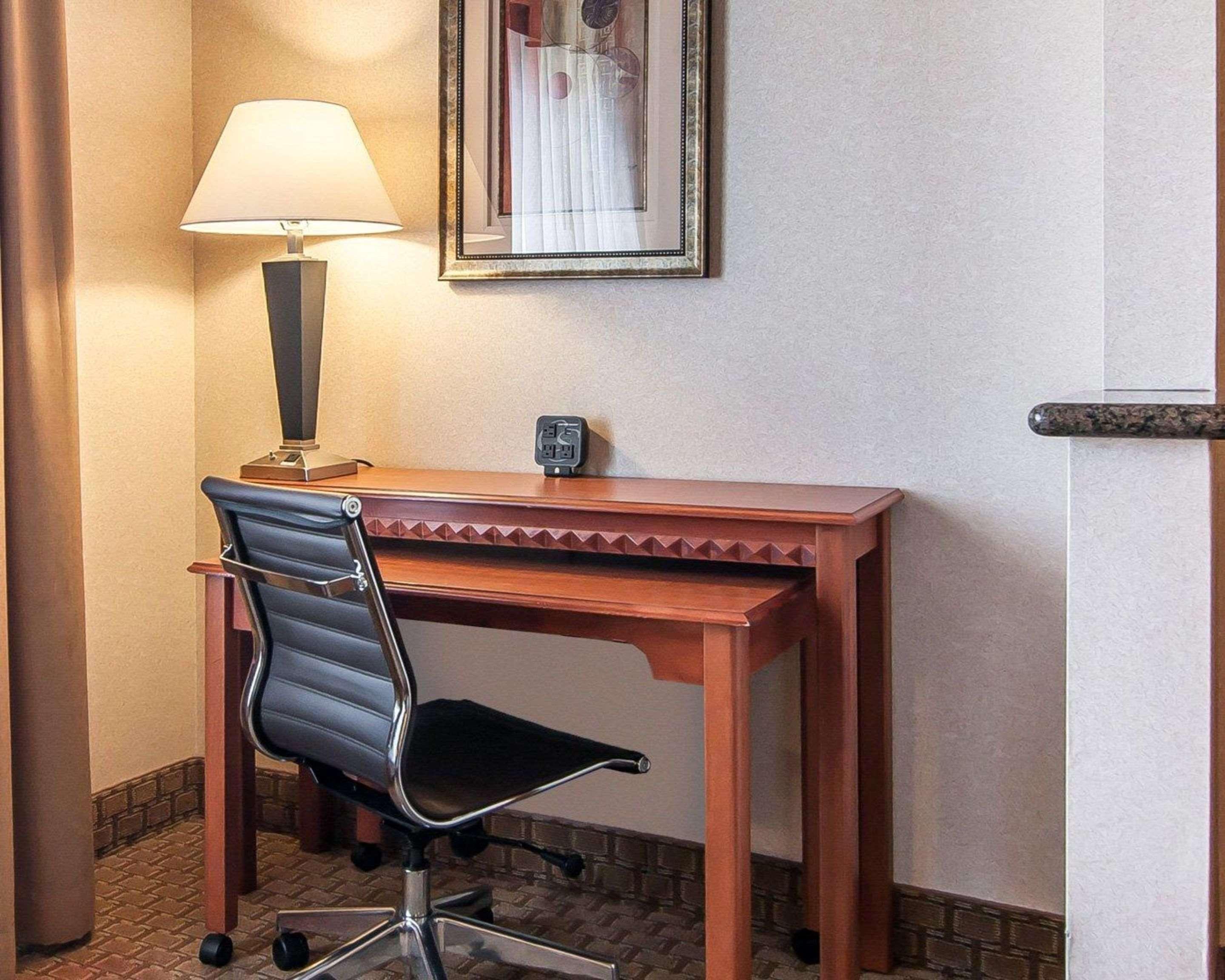 Comfort Suites Redmond Airport Extérieur photo