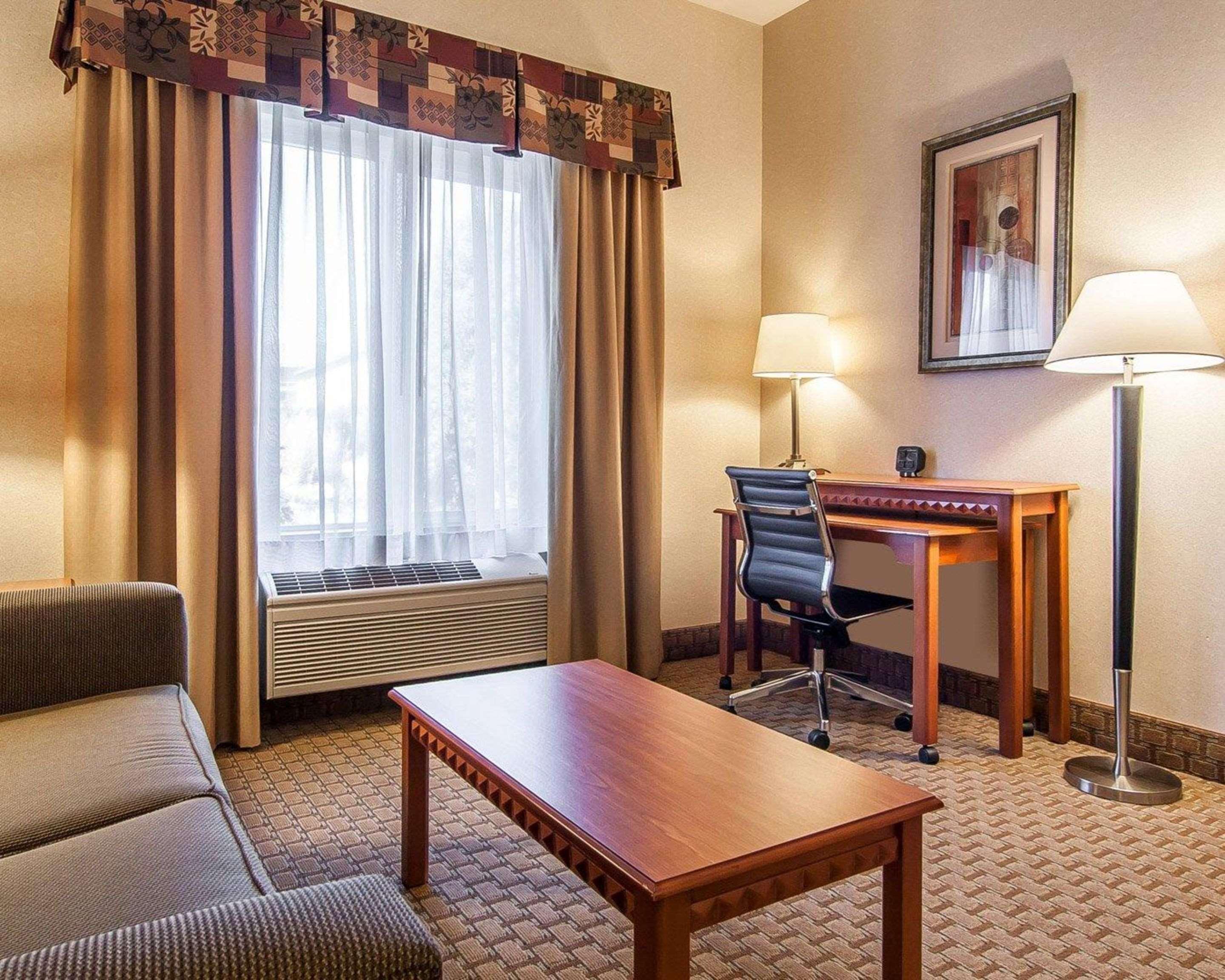 Comfort Suites Redmond Airport Extérieur photo