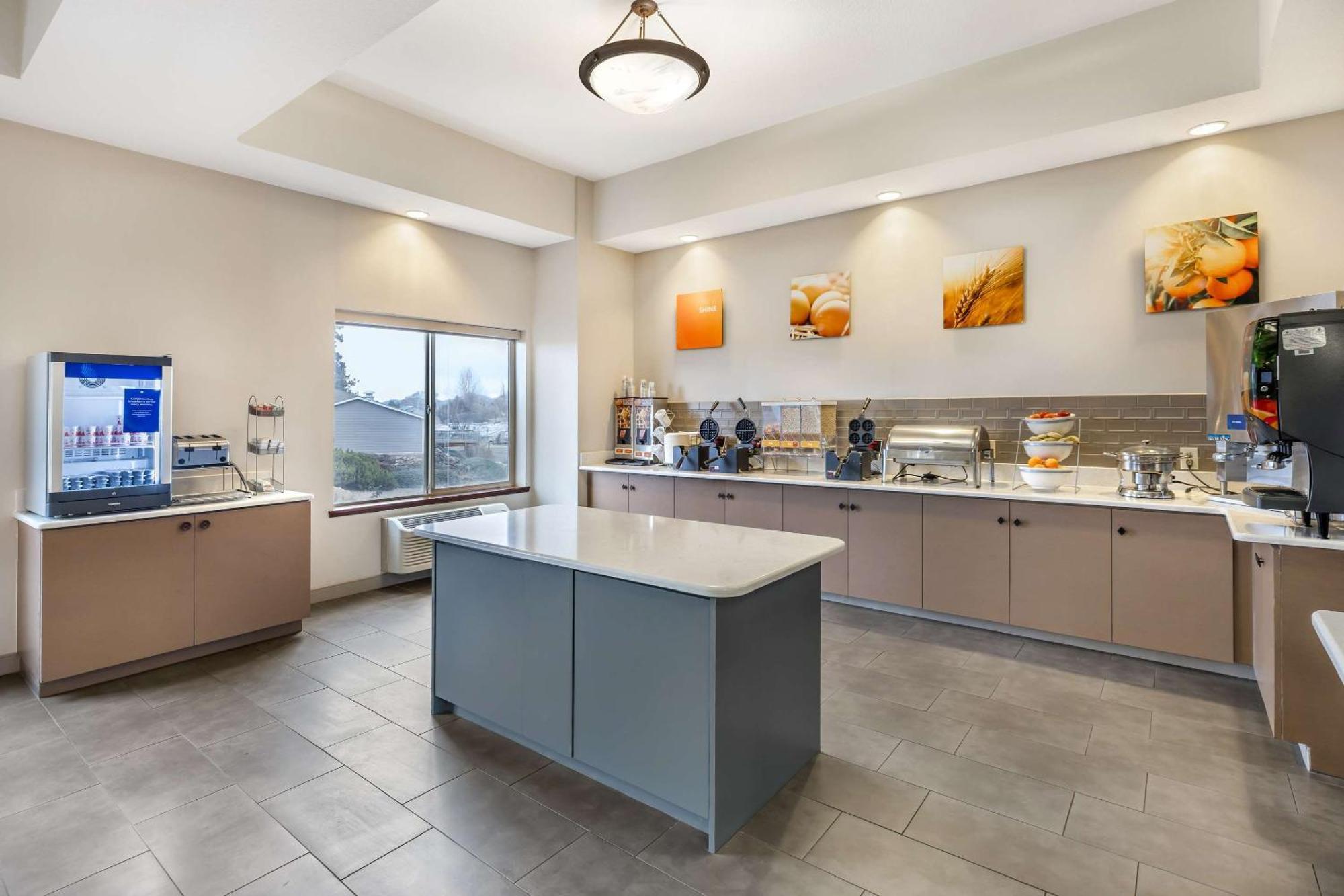 Comfort Suites Redmond Airport Extérieur photo