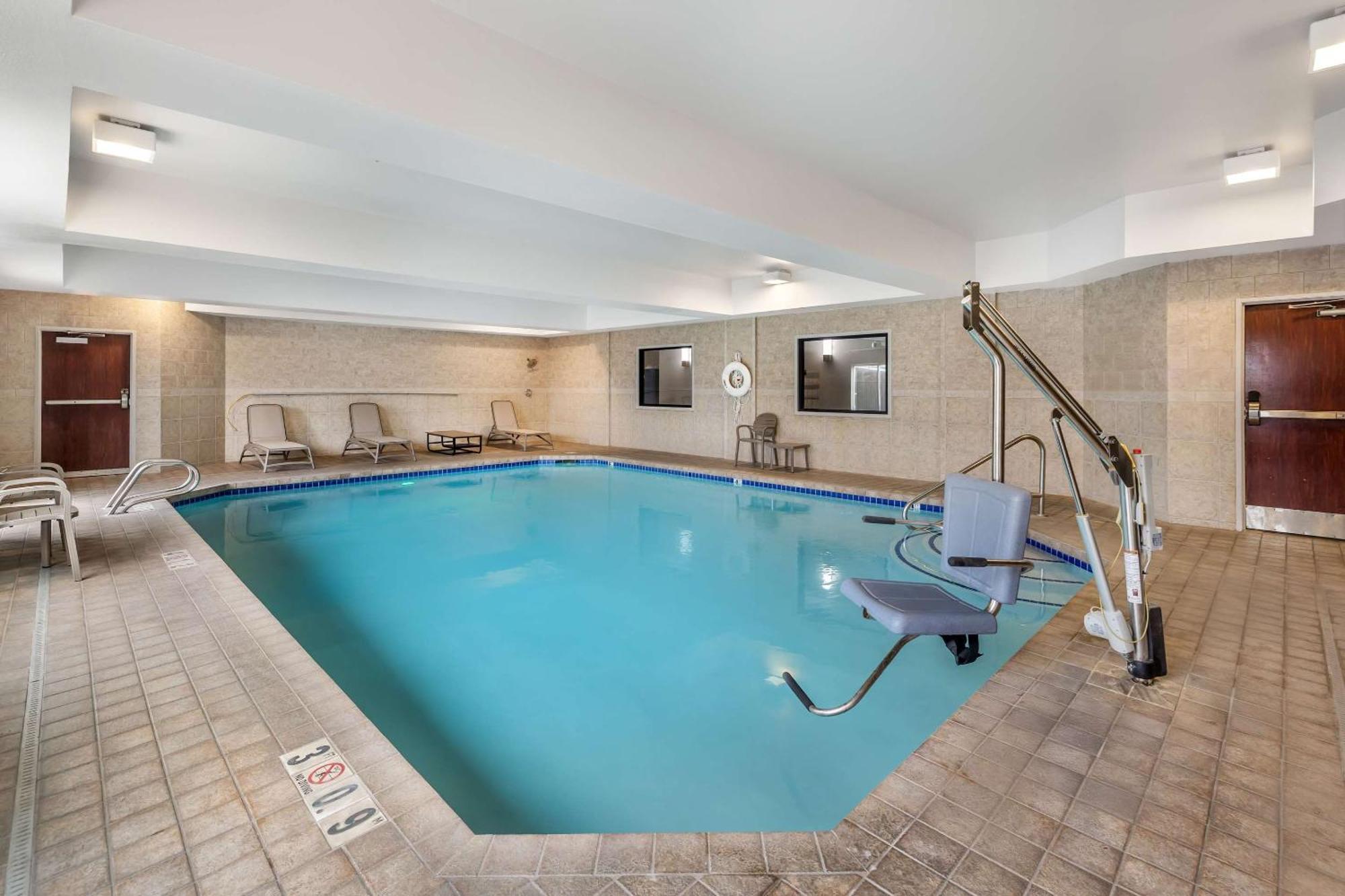 Comfort Suites Redmond Airport Extérieur photo