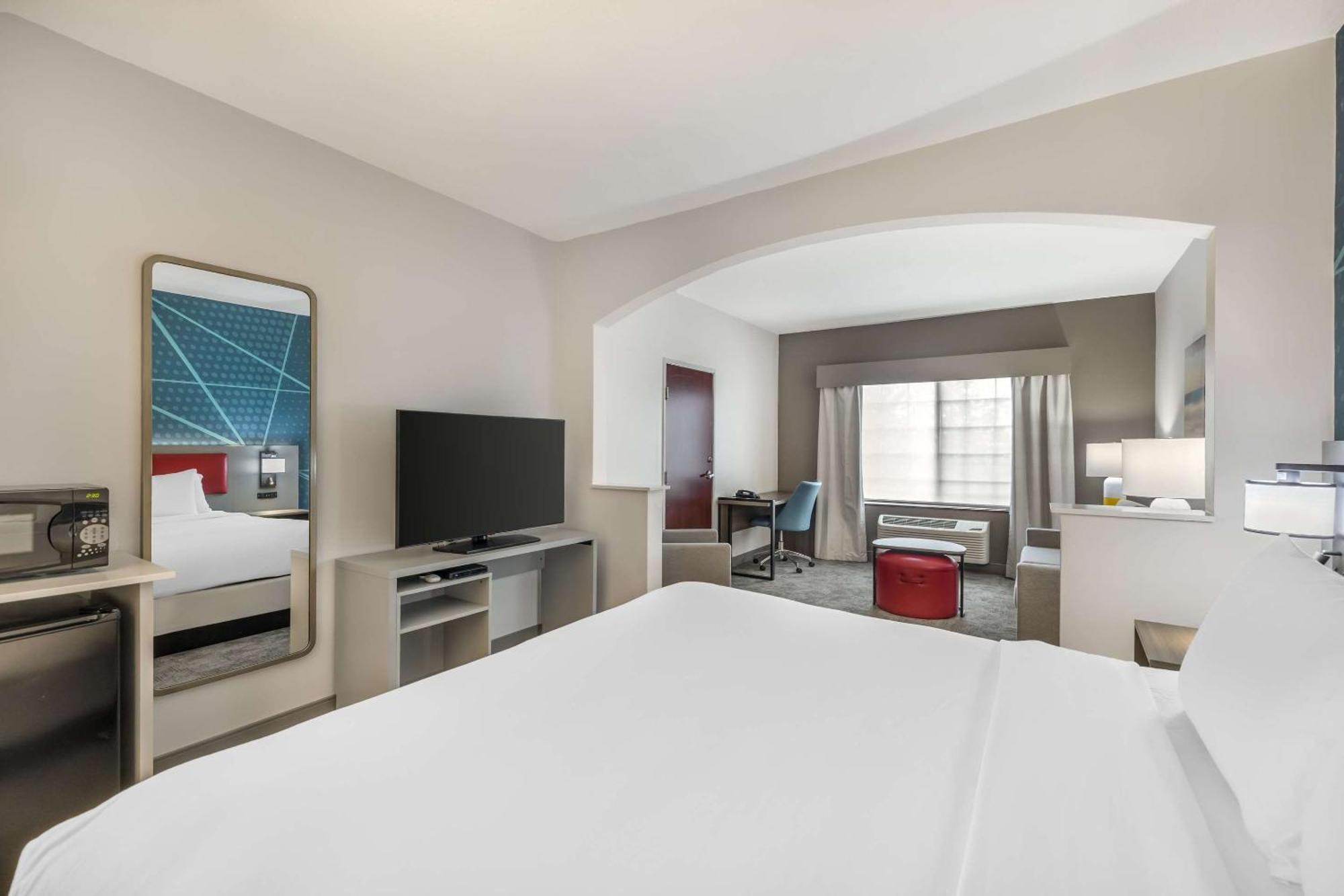 Comfort Suites Redmond Airport Extérieur photo