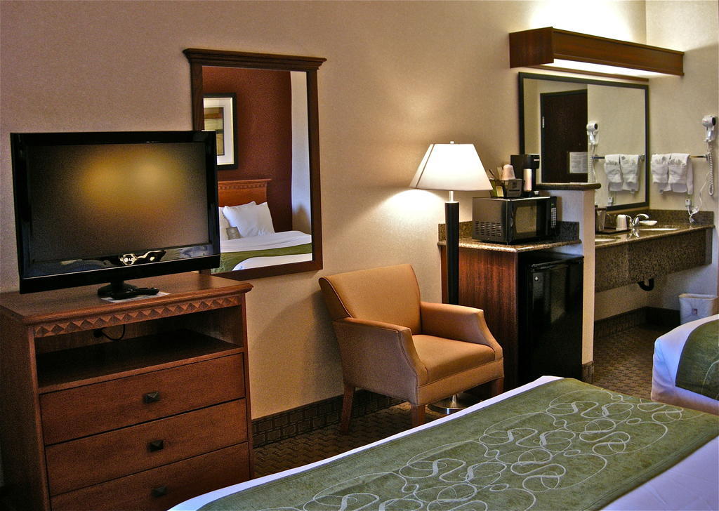 Comfort Suites Redmond Airport Extérieur photo